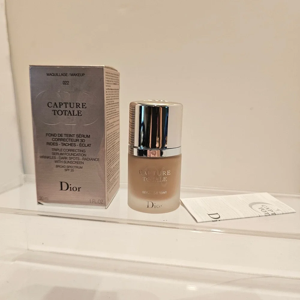Dior Capture Totale Triple Correcting Serum Foundation SPF 25 Shade 022 1oz NEW